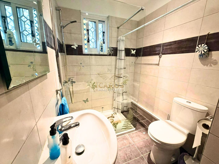 Image No.15-2 Bed House for sale