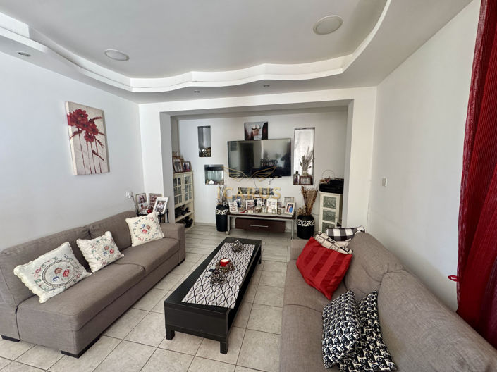 Image No.2-3 Bed House for sale