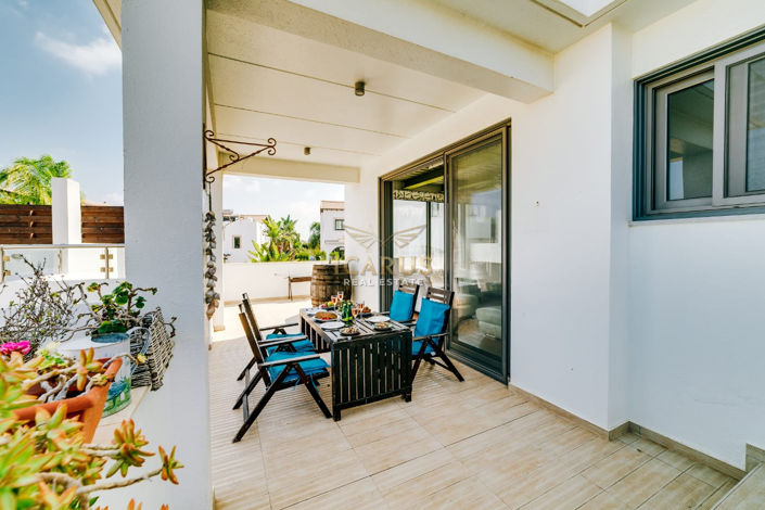 Image No.18-4 Bed House for sale