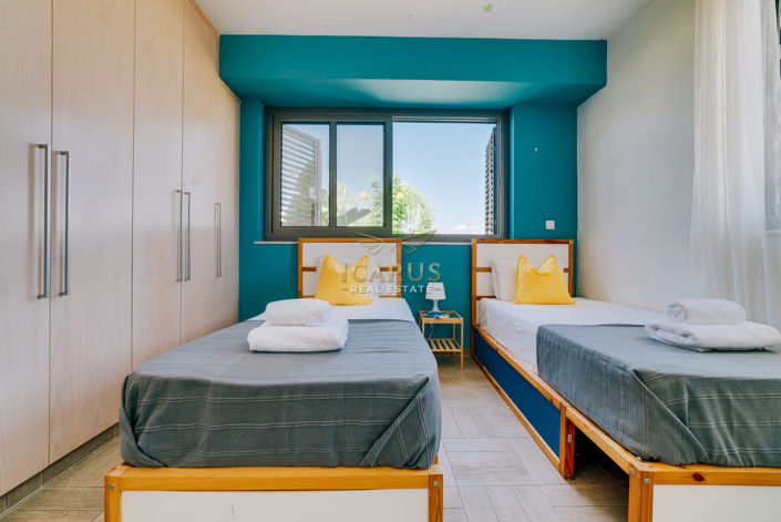 Image No.19-4 Bed House for sale