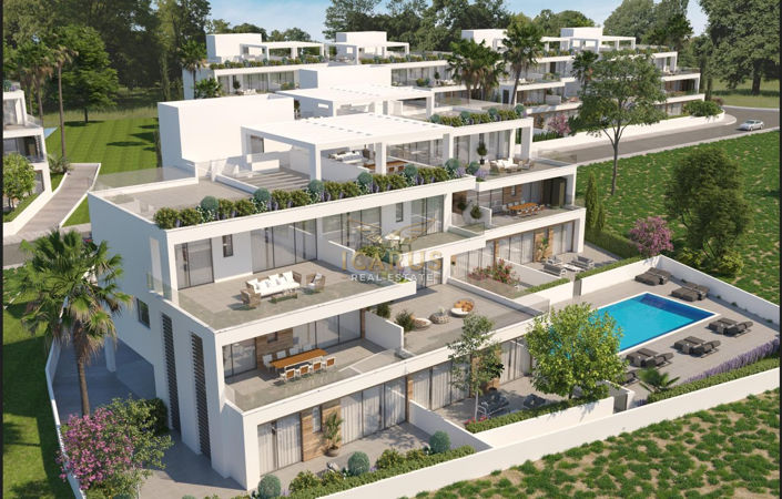 Image No.13-3 Bed Apartment for sale