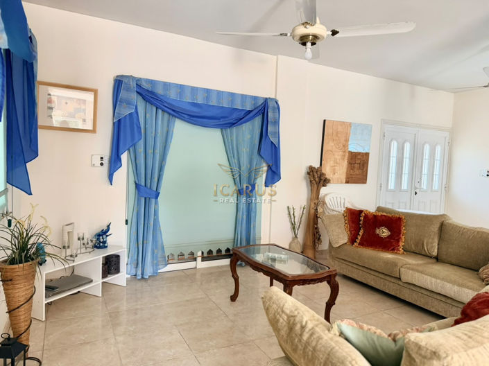Image No.12-4 Bed House for sale