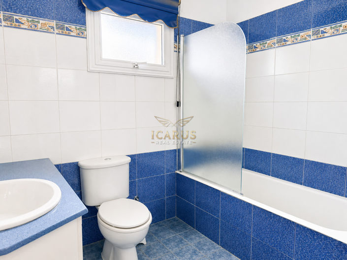Image No.12-4 Bed House for sale