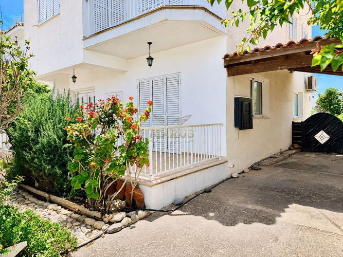 Image No.16-4 Bed House for sale