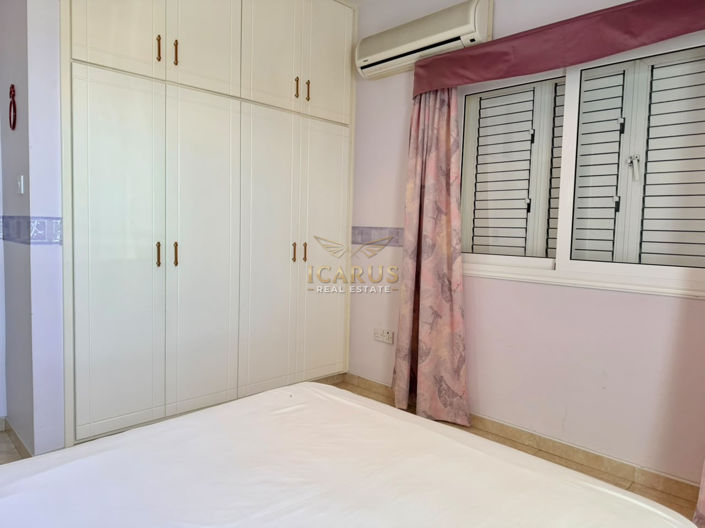 Image No.18-4 Bed House for sale