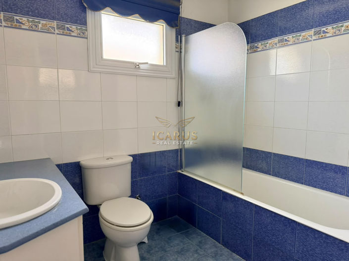 Image No.19-4 Bed House for sale