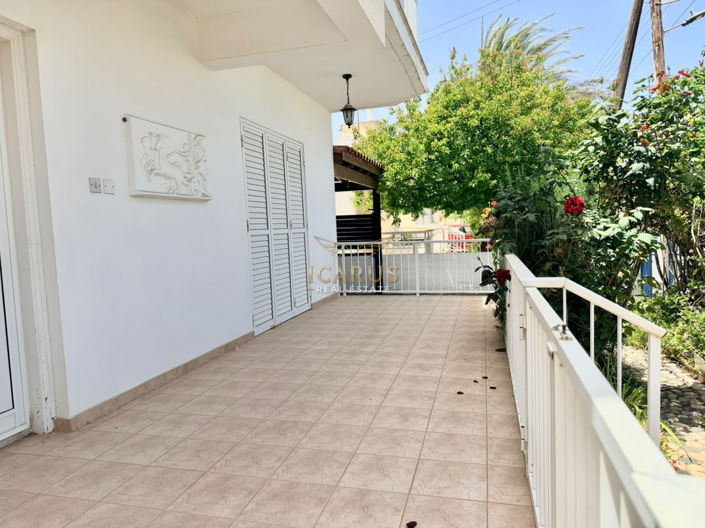 Image No.2-4 Bed House for sale