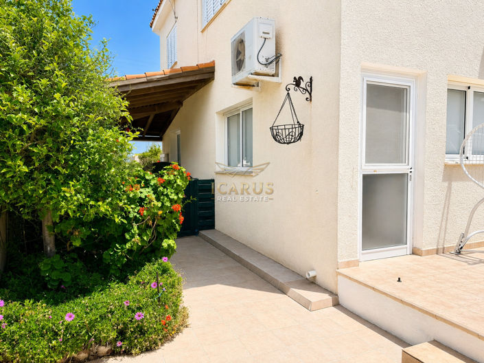 Image No.20-4 Bed House for sale