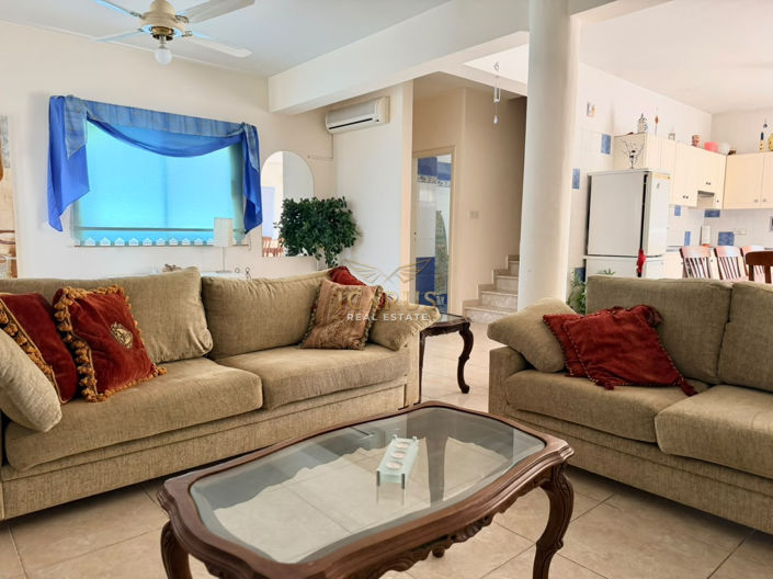 Image No.6-4 Bed House for sale