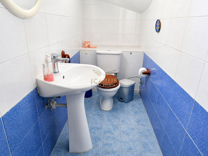 Image No.7-4 Bed House for sale