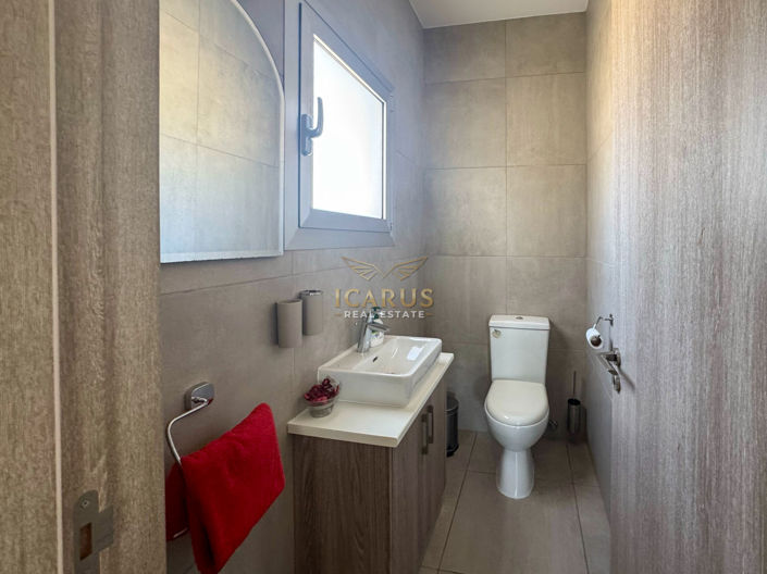 Image No.15-5 Bed House for sale