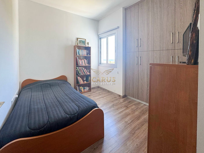 Image No.25-5 Bed House for sale