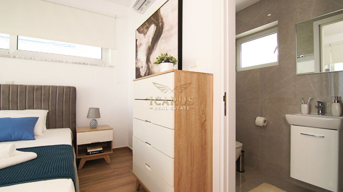 Image No.19-3 Bed House for sale