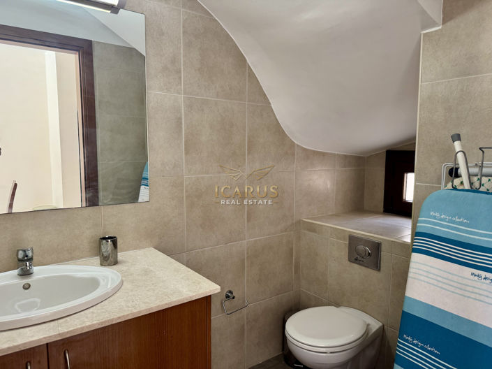 Image No.12-3 Bed House for sale