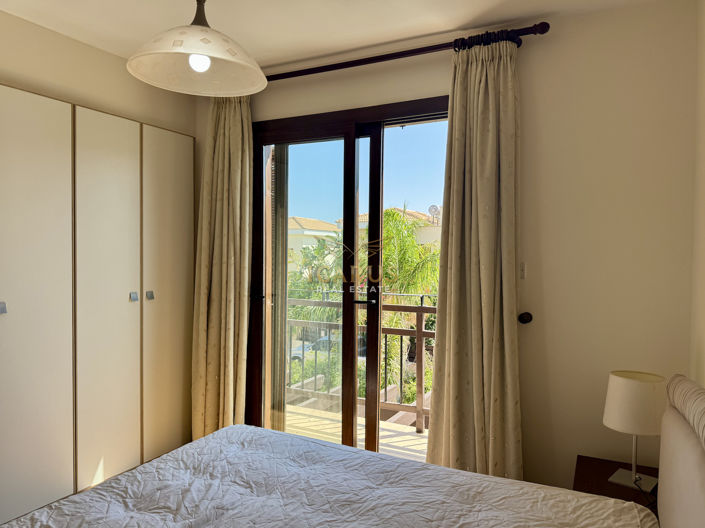 Image No.17-3 Bed House for sale