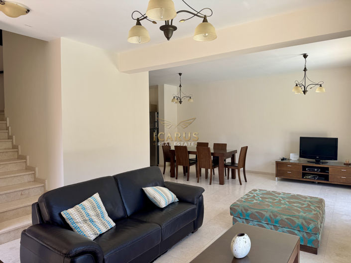 Image No.8-3 Bed House for sale