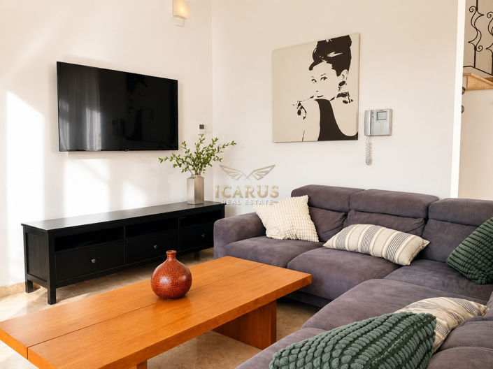 Image No.12-4 Bed House for sale