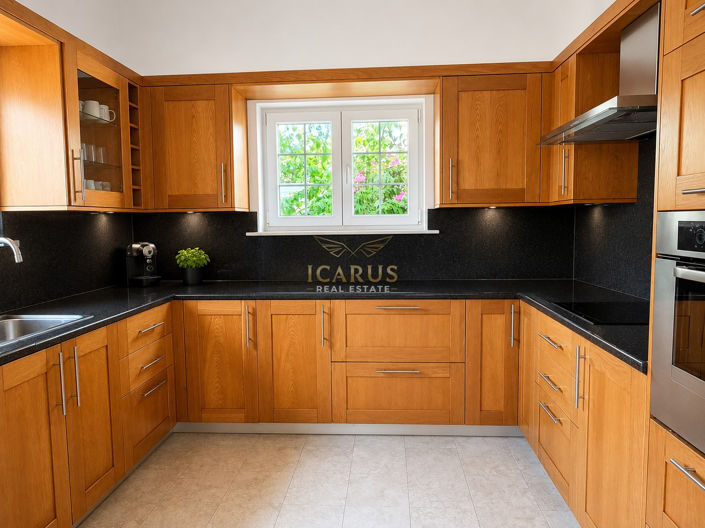 Image No.14-4 Bed House for sale