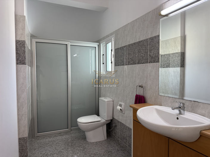 Image No.19-3 Bed House for sale