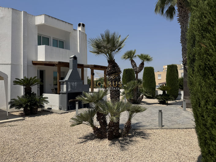 Image No.2-3 Bed House for sale