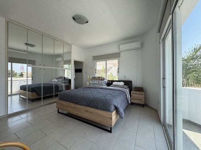 Image No.24-3 Bed House for sale