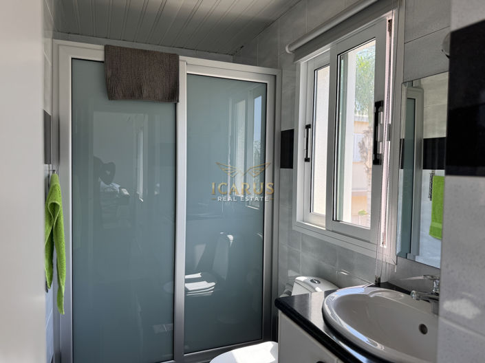 Image No.27-3 Bed House for sale