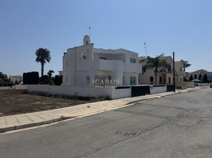 Image No.5-3 Bed House for sale