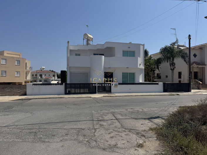Image No.6-3 Bed House for sale