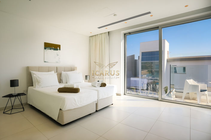 Image No.33-4 Bed House for sale