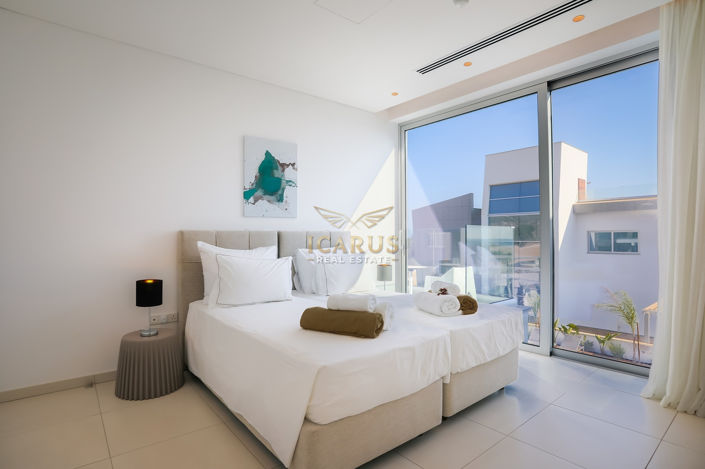 Image No.41-4 Bed House for sale
