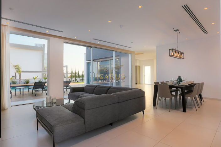 Image No.9-4 Bed House for sale