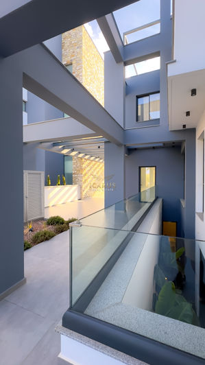 Image No.20-4 Bed House for sale