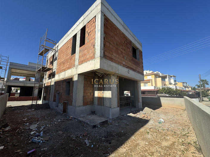 Image No.14-3 Bed House for sale