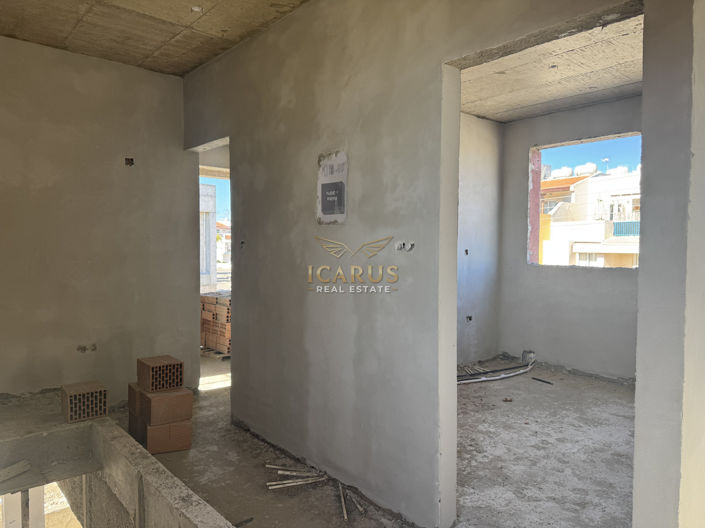 Image No.7-3 Bed House for sale