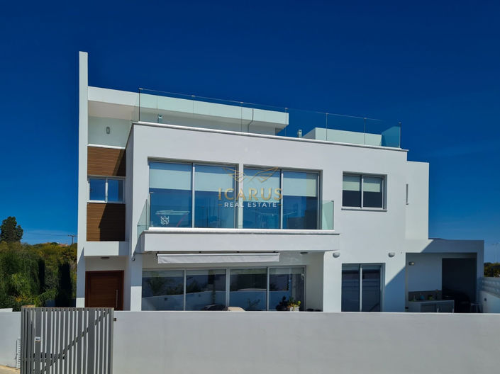 Image No.5-3 Bed House for sale