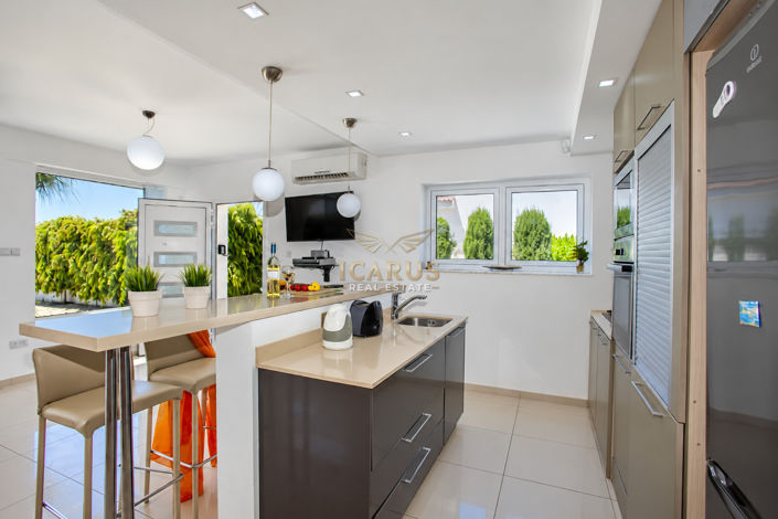 Image No.5-3 Bed House for sale