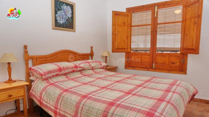 Image No.25-Maison de ville de 3 chambres à vendre à Iznájar