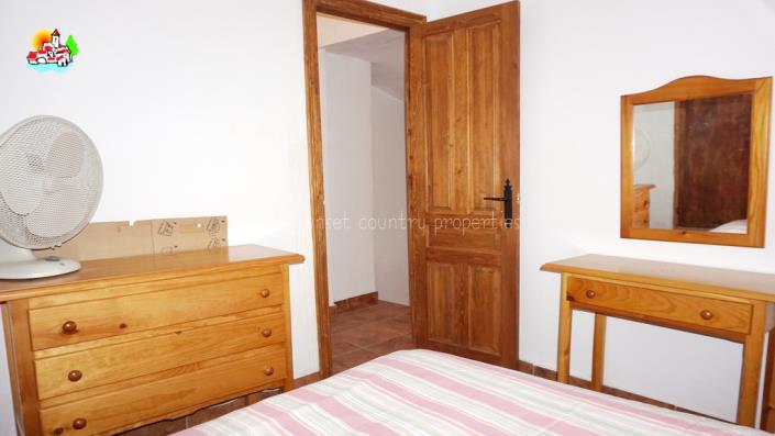 Image No.35-Maison de ville de 3 chambres à vendre à Iznájar