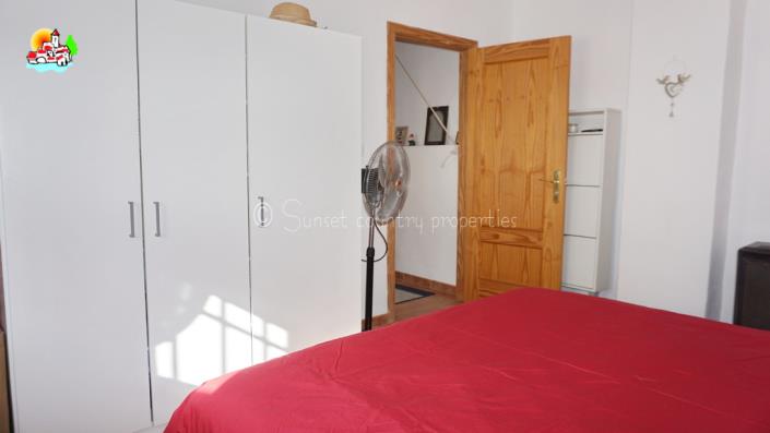 Image No.20-2 Bed Bungalow for sale