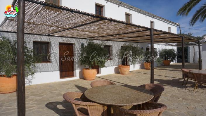 Image No.8-Commercial de 12 chambres à vendre à Iznájar