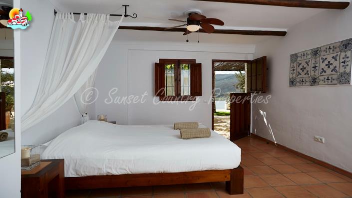 Image No.9-Commercial de 12 chambres à vendre à Iznájar