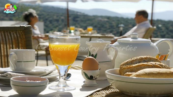 Image No.18-Commercial de 12 chambres à vendre à Iznájar