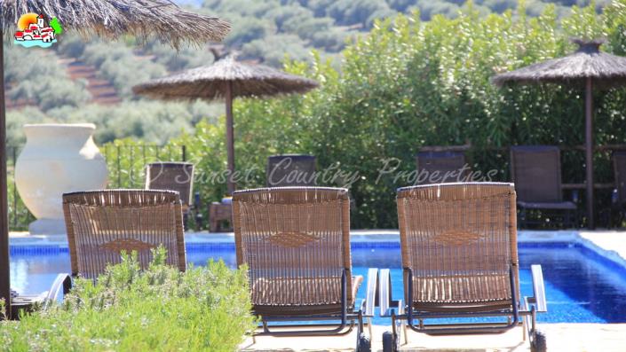 Image No.22-Commercial de 12 chambres à vendre à Iznájar