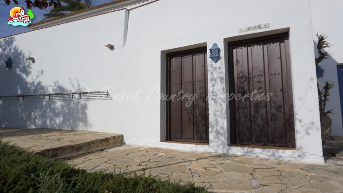 Image No.25-Commercial de 12 chambres à vendre à Iznájar