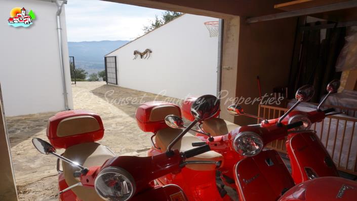 Image No.44-Commercial de 12 chambres à vendre à Iznájar