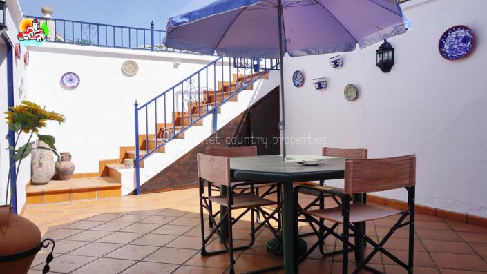 Image No.13-4 Bed Country Property for sale