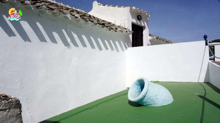 Image No.27-4 Bed Country Property for sale