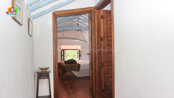 Image No.29-4 Bed Country Property for sale