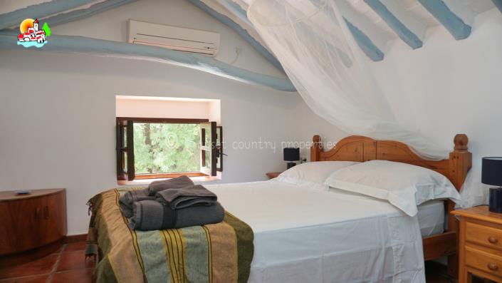 Image No.30-4 Bed Country Property for sale