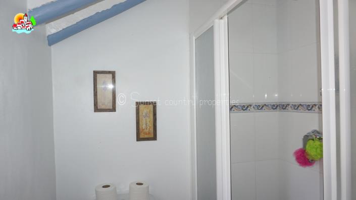 Image No.33-4 Bed Country Property for sale